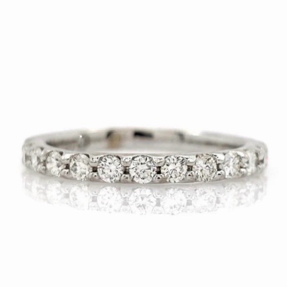 14K White Gold Natural Leo Diamond 3/8ctw I/SI2 GSI Certified Band Ring Sz5